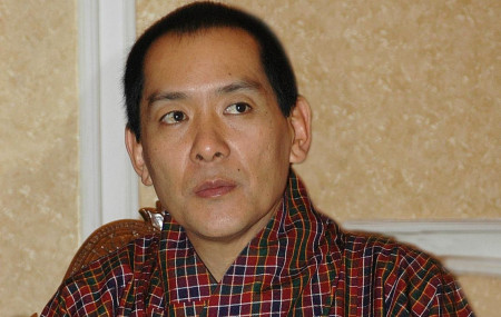 भुटानका तत्कालीन राजा जिग्मे सिंघे वाङचुक सन् २००५ जनवरीमा भारतको नयाँदिल्लीस्थित राष्ट्रपति भवनमा। तस्बिर स्रोत: द हिन्दु